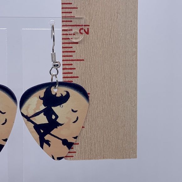 🖤Pick Any 3 for $12🖤 Guitar Pick Custom Earrings Halloween Witch on Broom - Picture 2 of 5
